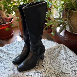 🥾2 for $30 🥾St. John’s Bay boots